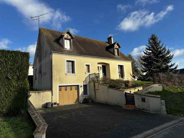 Proximité forêt domaniale de Bellême, pavillon en excellent état