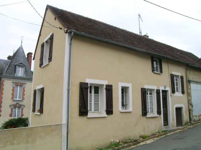 Maison à louer à Bellême avec jardin