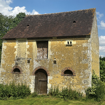 Nos Belles Maisons du Perche - Authentique corps de ferme sur site dominant proche Bellême à vendre dans notre agence Jean-Louis Vadé