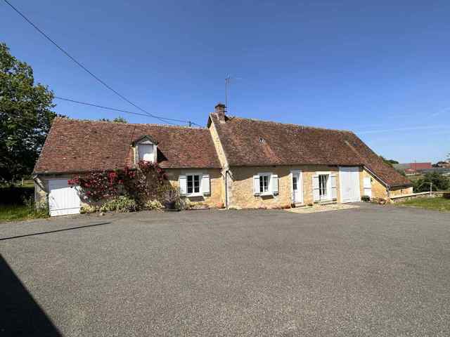 Fermette à louer avec dépendances proche Bellême