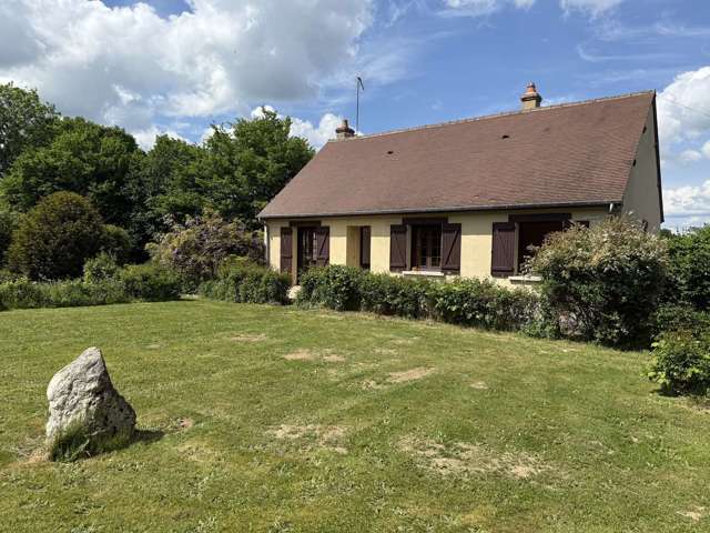 Pavillon proche Bellême 2 chambres, garage et jardin