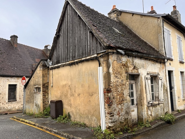 Maison à rénover centre-ville Mortagne au Perche