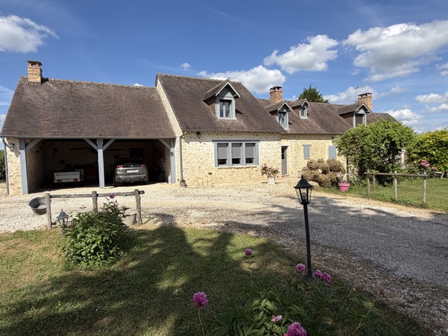 À VENDRE – MAISON DE CAMPAGNE RÉNOVÉE dans le Perche