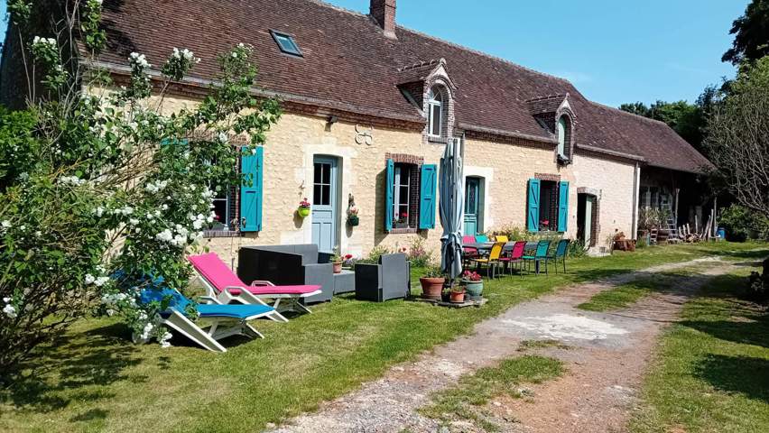Maison de campagne 1h30 de Paris sur 2ha57 dans un site superbe