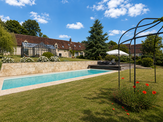 Propriété XVIIIᵉ à Nogent le Rotrou sur 3ha98 et piscine