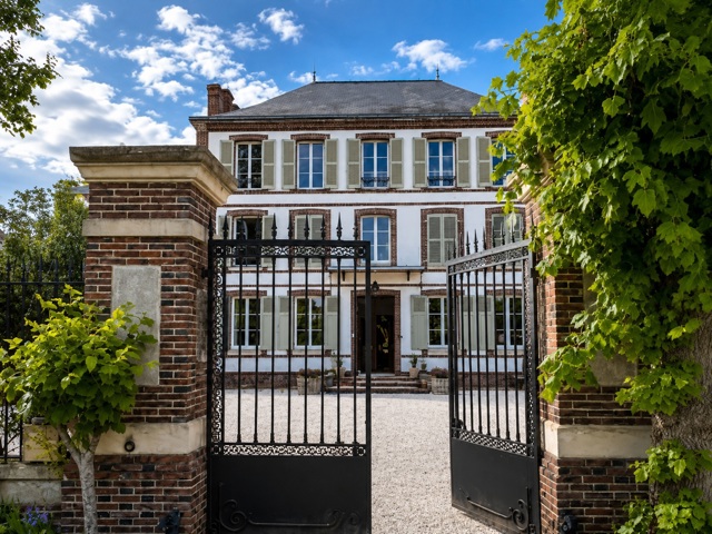 Demeure bourgeoise du XIXᵉ avec parc arboré proche CHARTRES